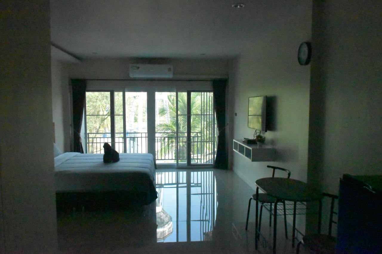 Triple J Hometel Bang Tao Beach  Buitenkant foto